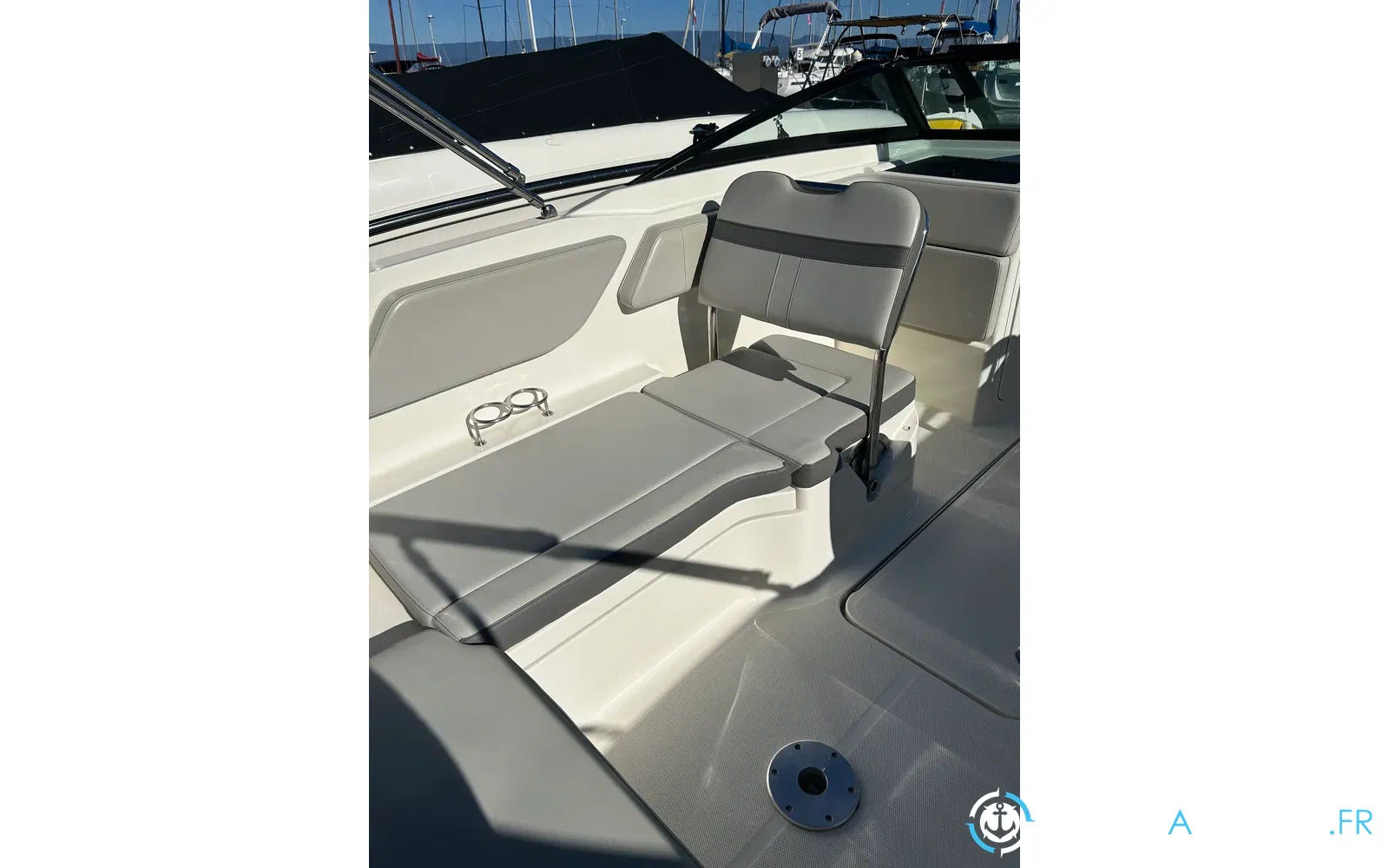 slider 7 Sea Ray 210 SPX OB