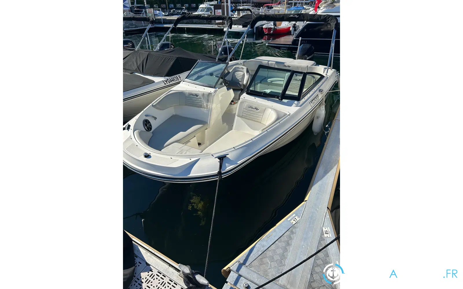 slider 0 Sea Ray 210 SPX OB