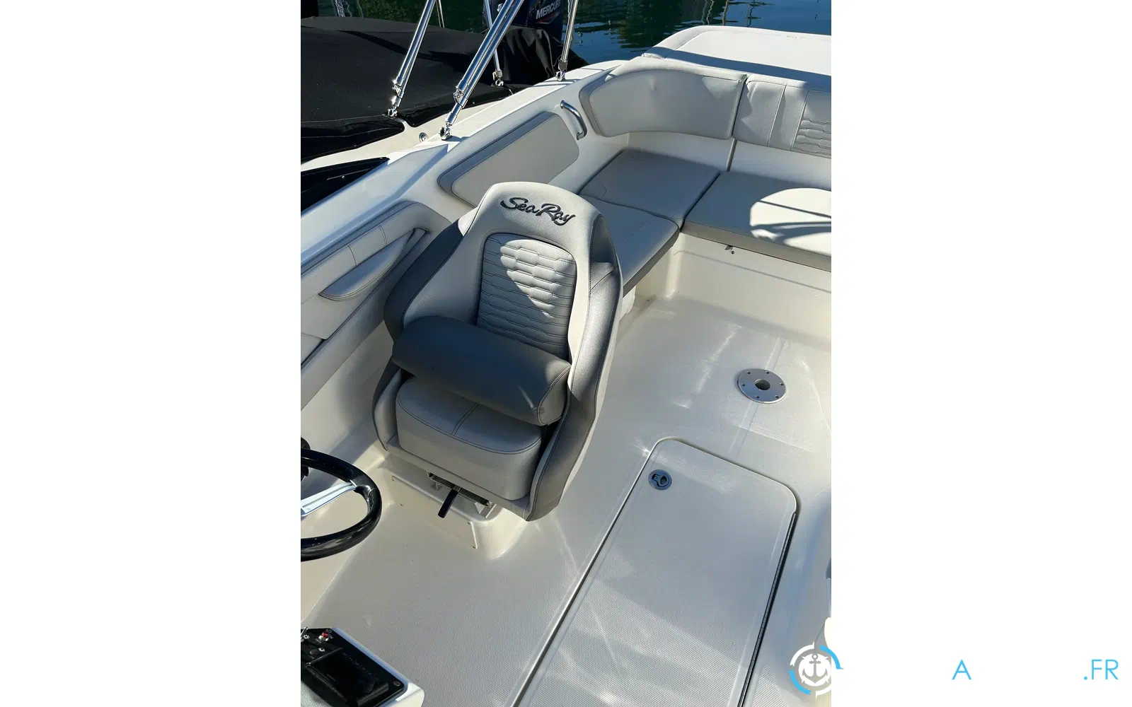 slider 4 Sea Ray 210 SPX OB