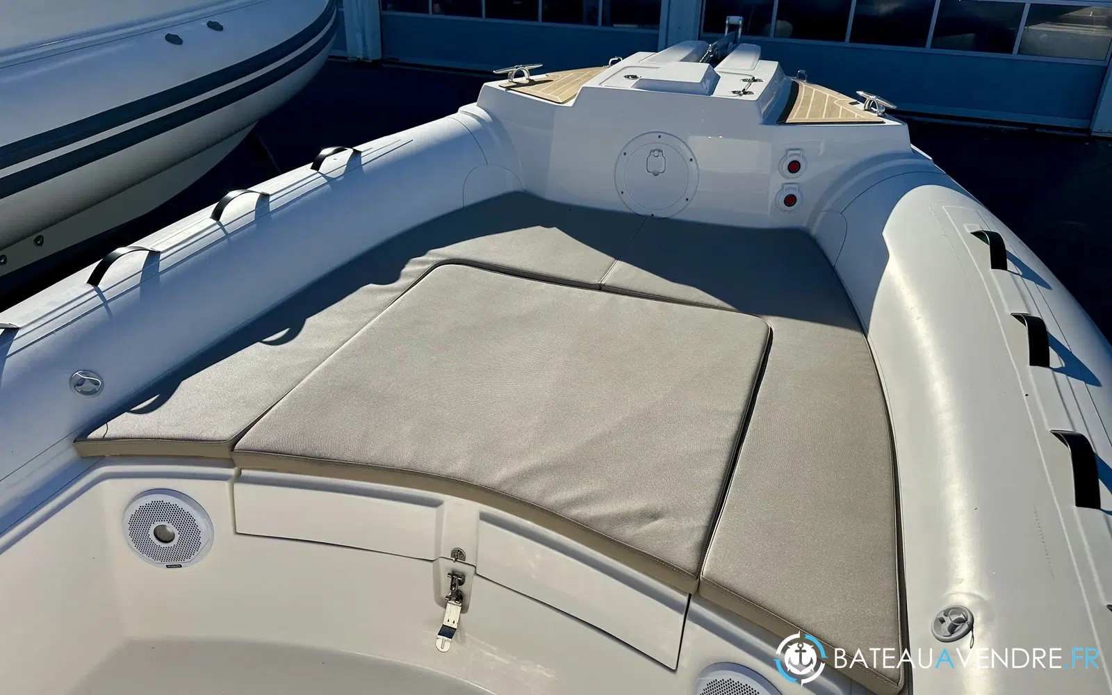 slider 4 Capelli Tempest 700
