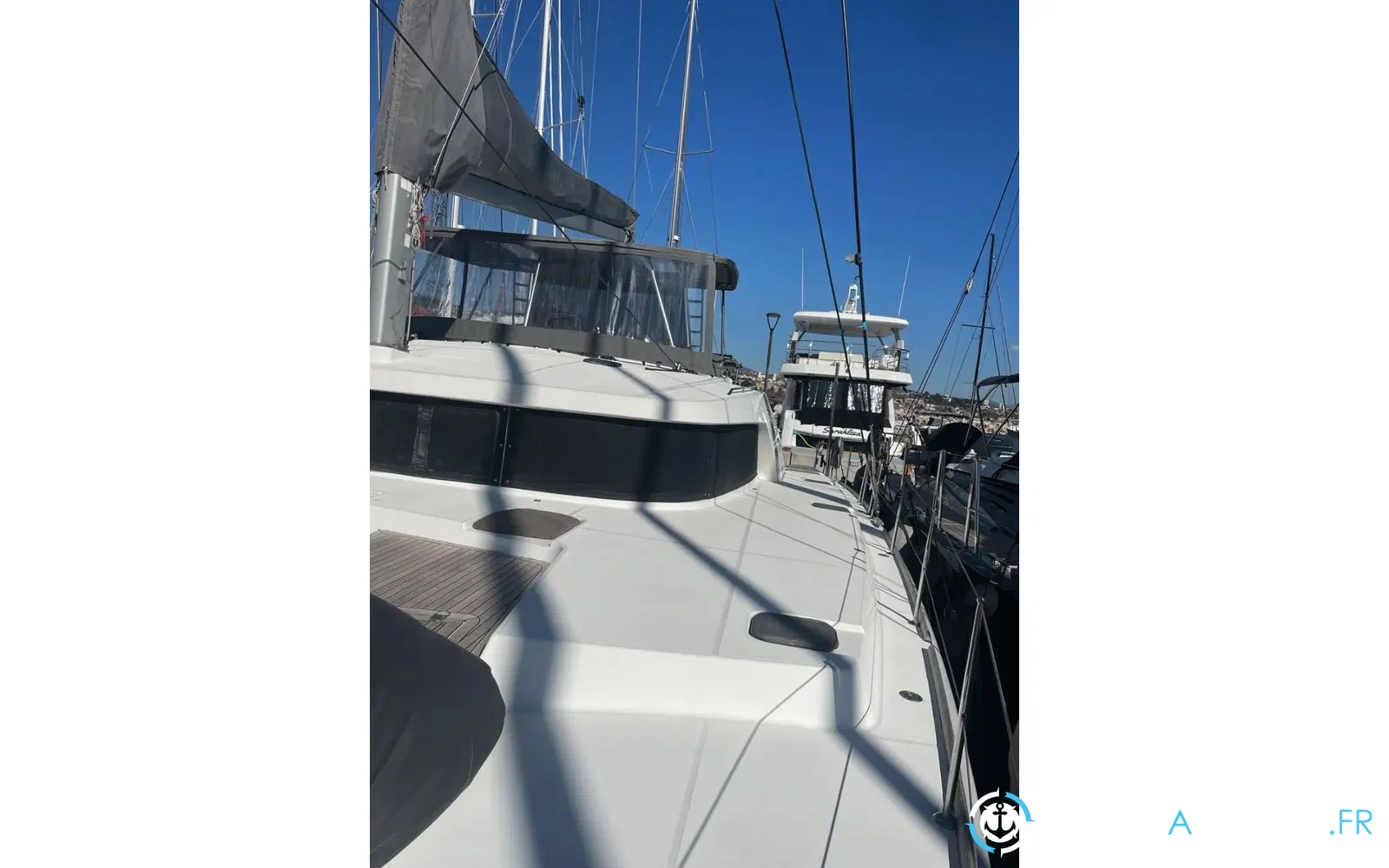 slider 9 Lagoon 500