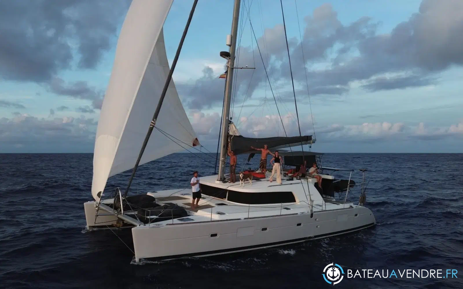 slider 1 Lagoon 500