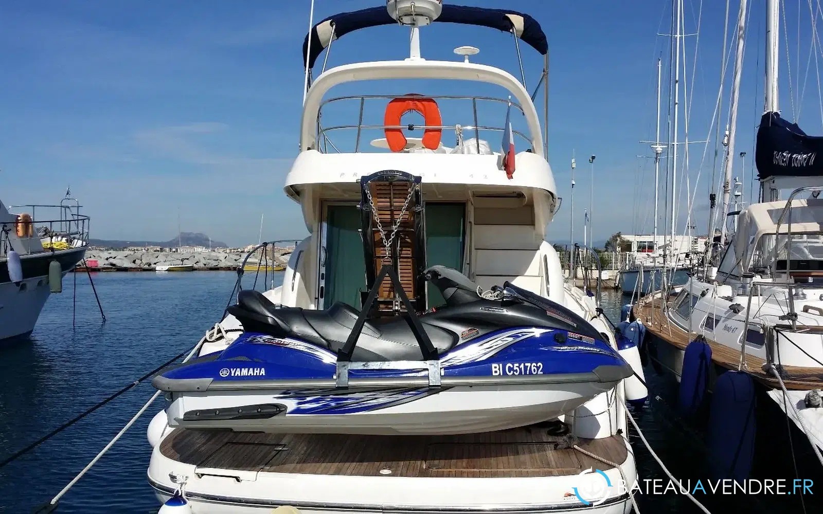 slider 2 Prestige Yachts 42 Fly