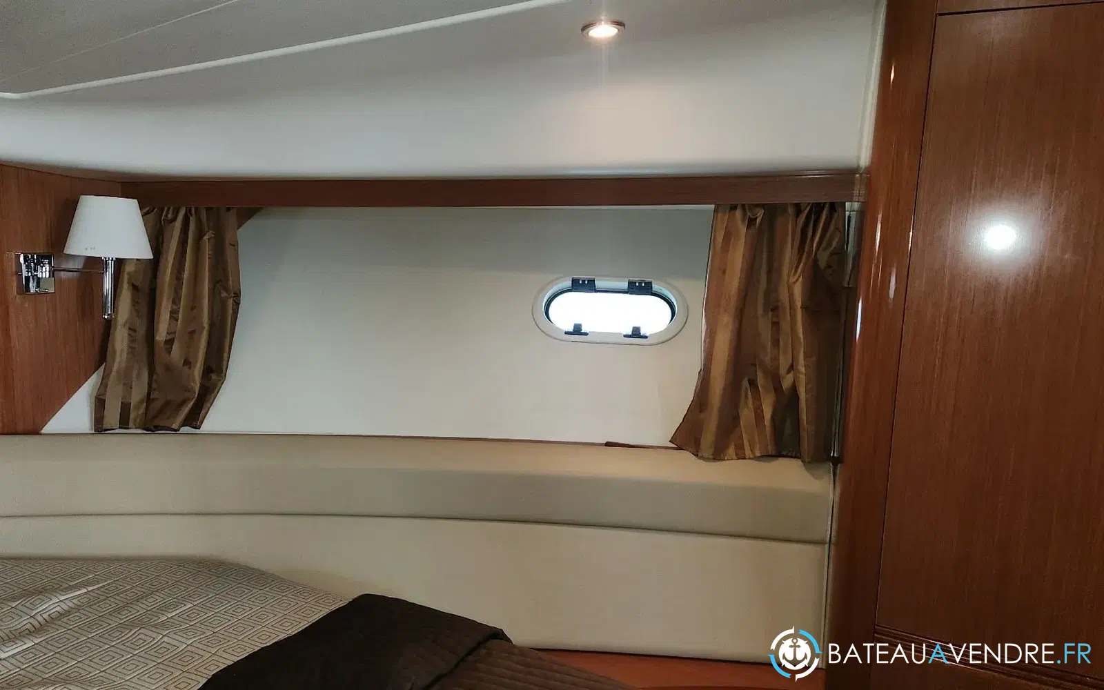 slider 7 Prestige Yachts 42 Fly