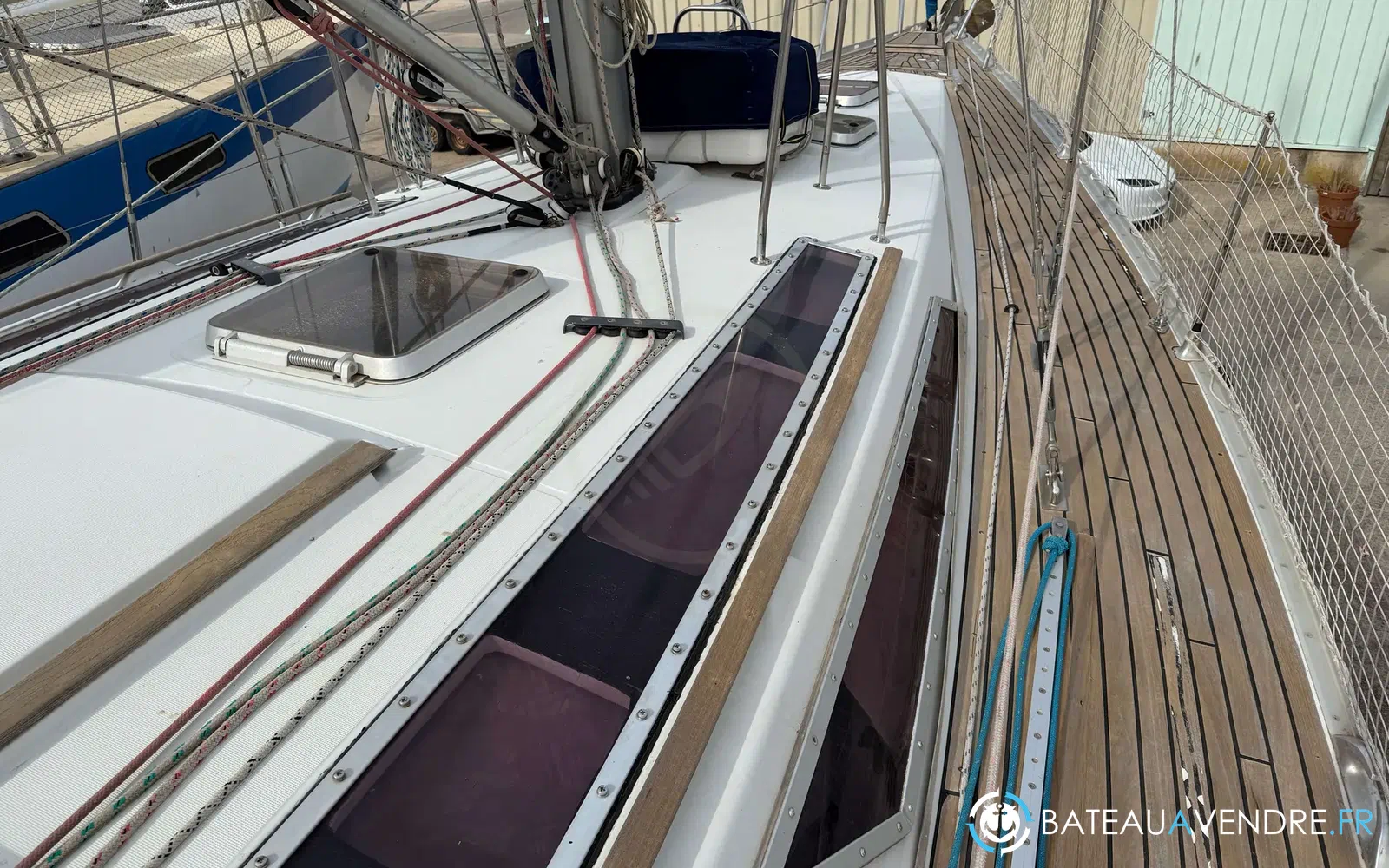 slider 10 Jeanneau Voyage 12.50