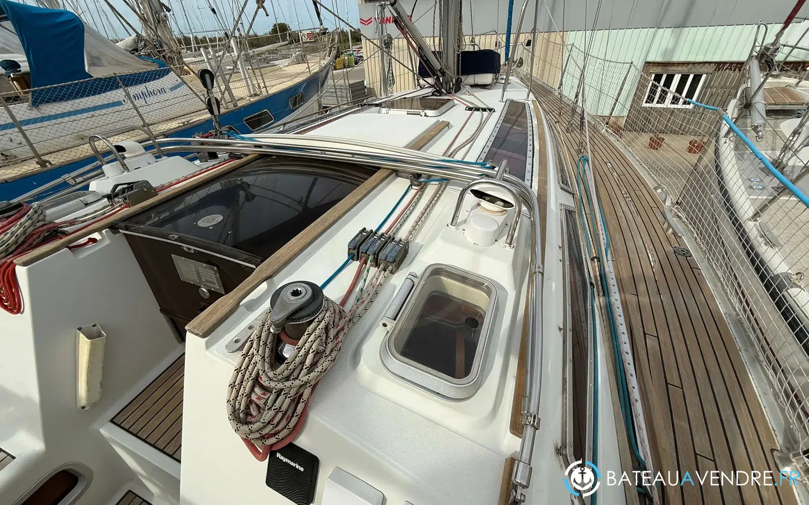 slider 7 Jeanneau Voyage 12.50