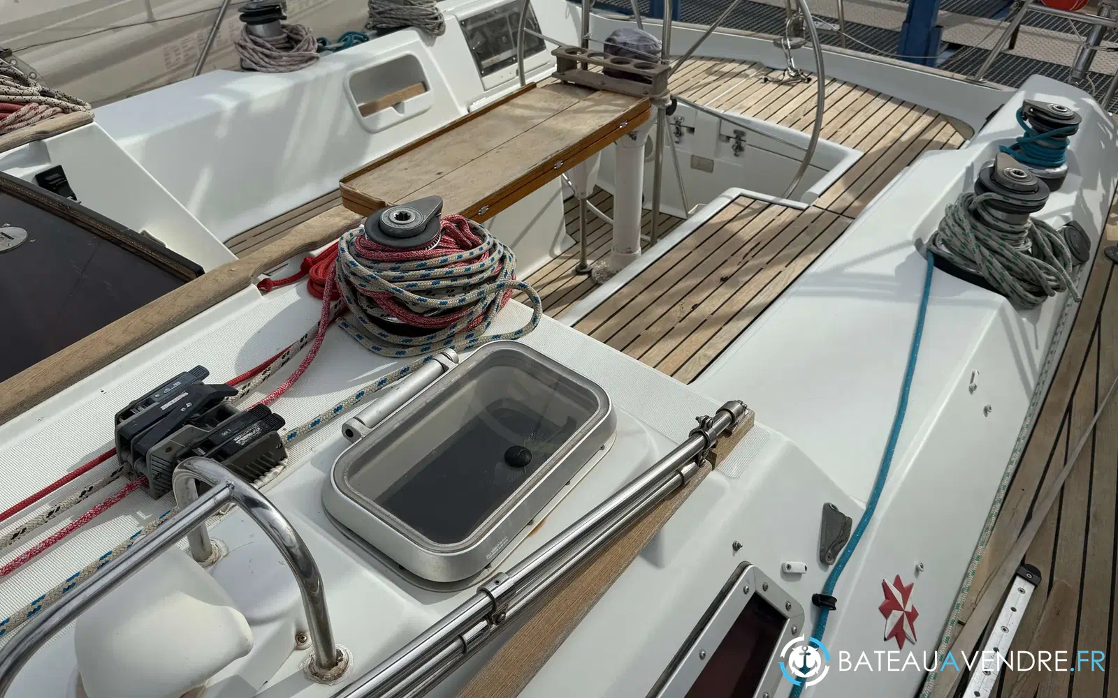 slider 8 Jeanneau Voyage 12.50