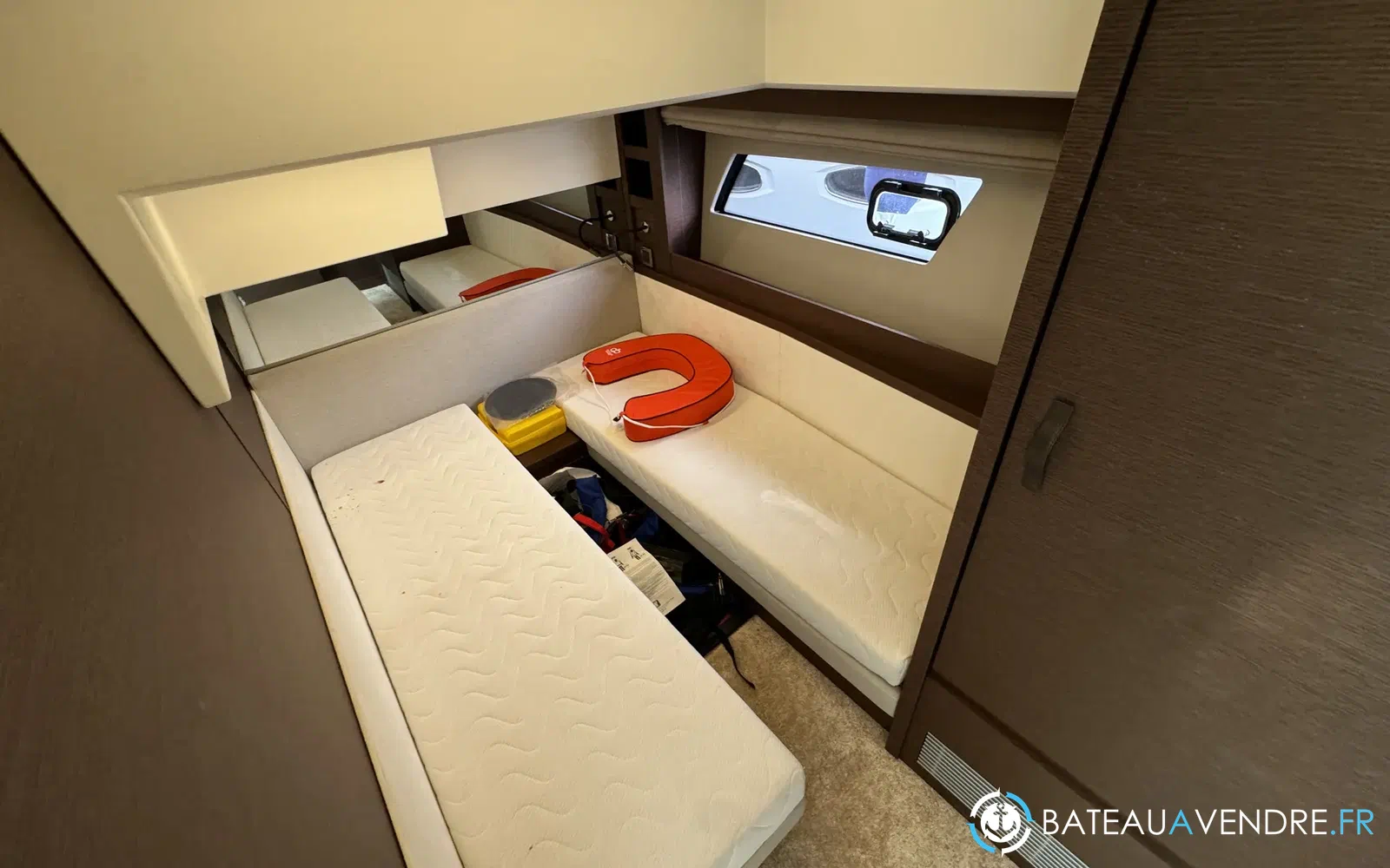 slider 11 Prestige Yachts 520 Fly