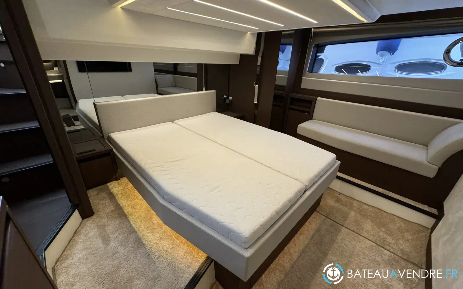 slider 13 Prestige Yachts 520 Fly