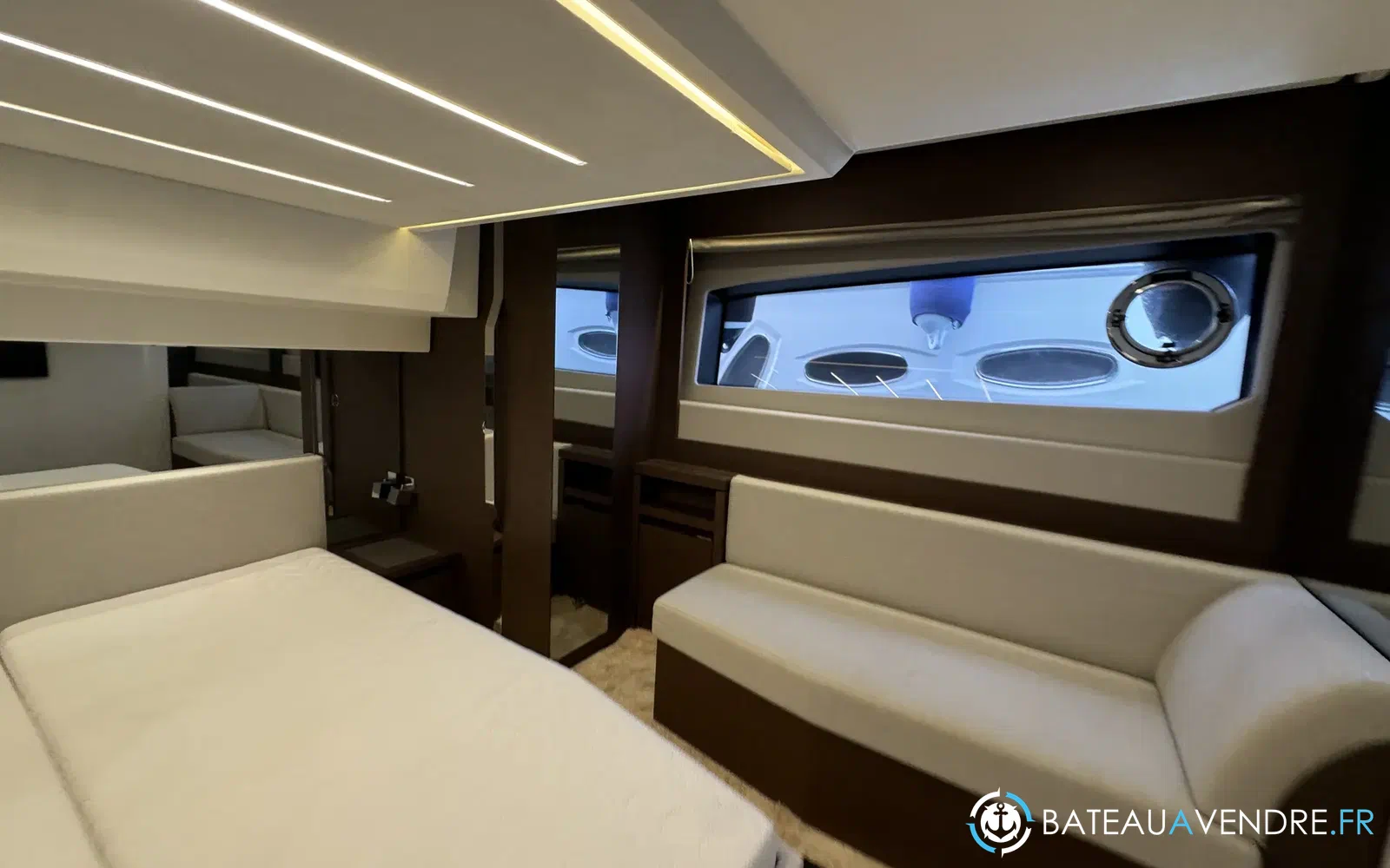 slider 14 Prestige Yachts 520 Fly