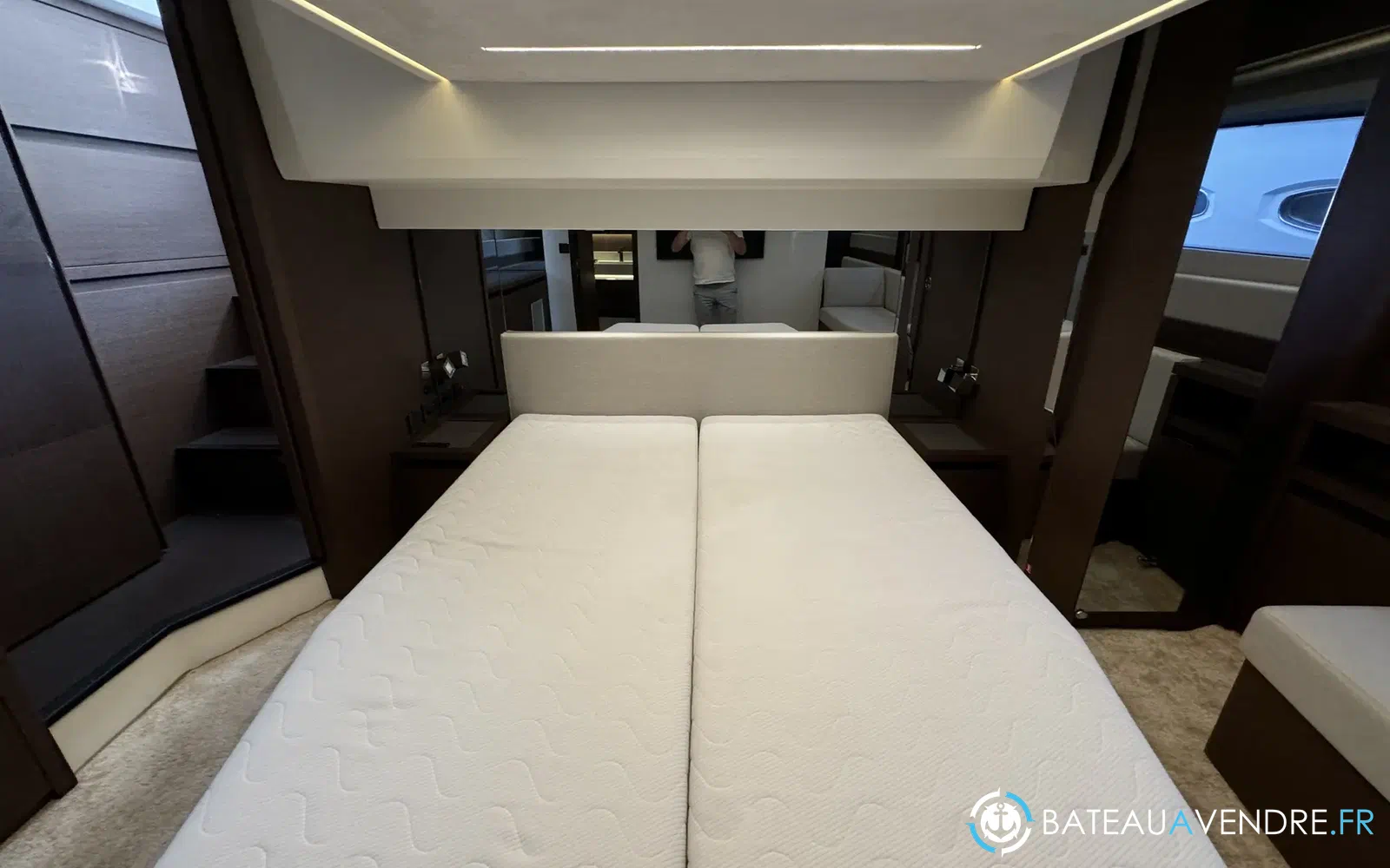 slider 16 Prestige Yachts 520 Fly