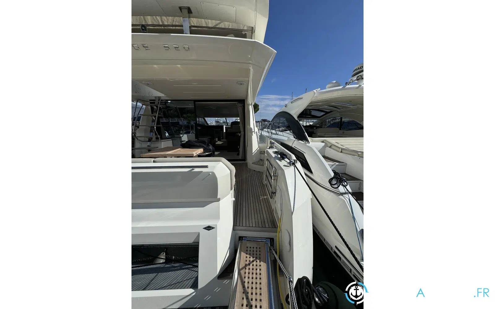 slider 27 Prestige Yachts 520 Fly