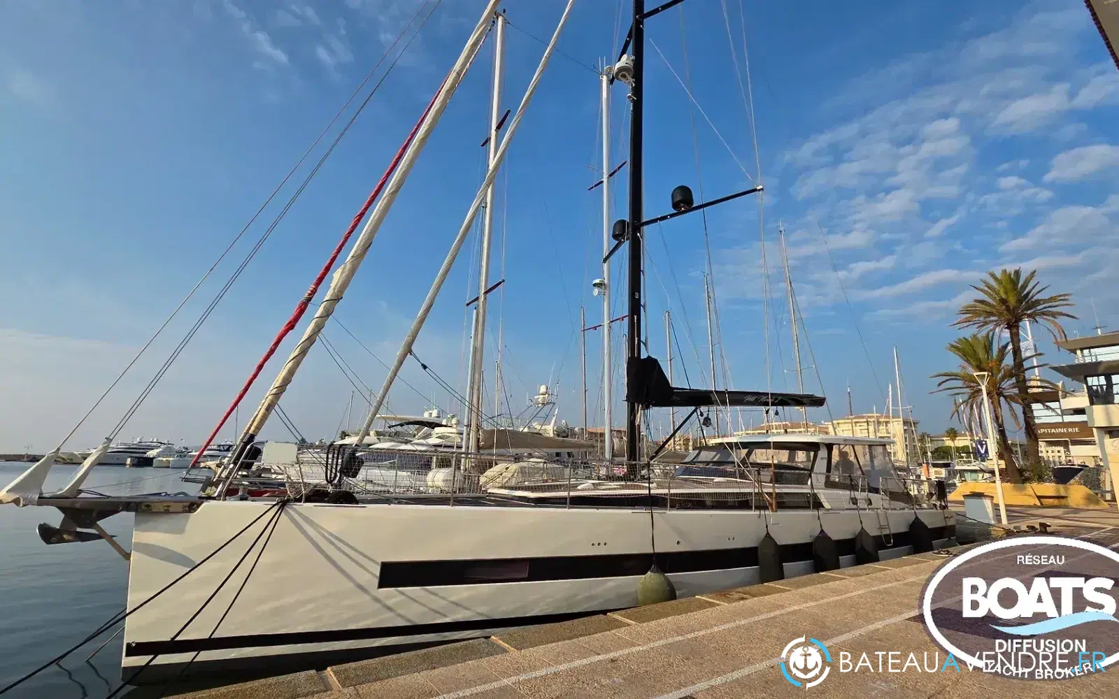 slider 0 Beneteau Oceanis Yacht 62