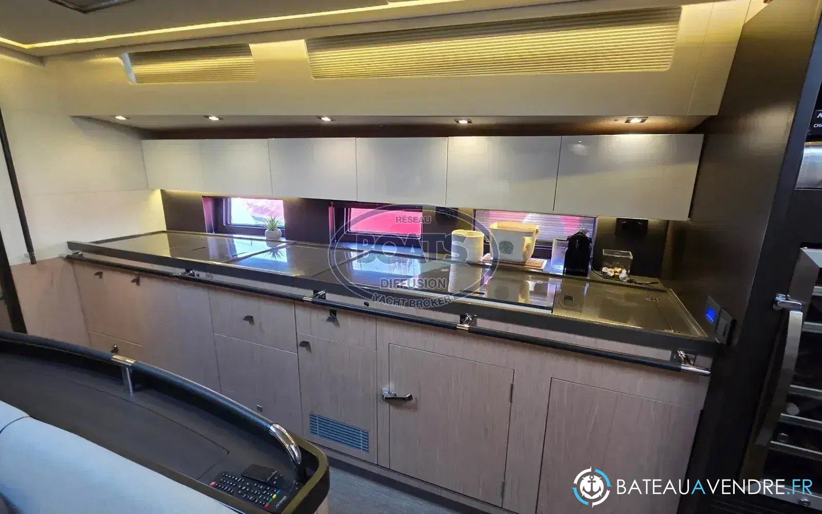 slider 8 Beneteau Oceanis Yacht 62