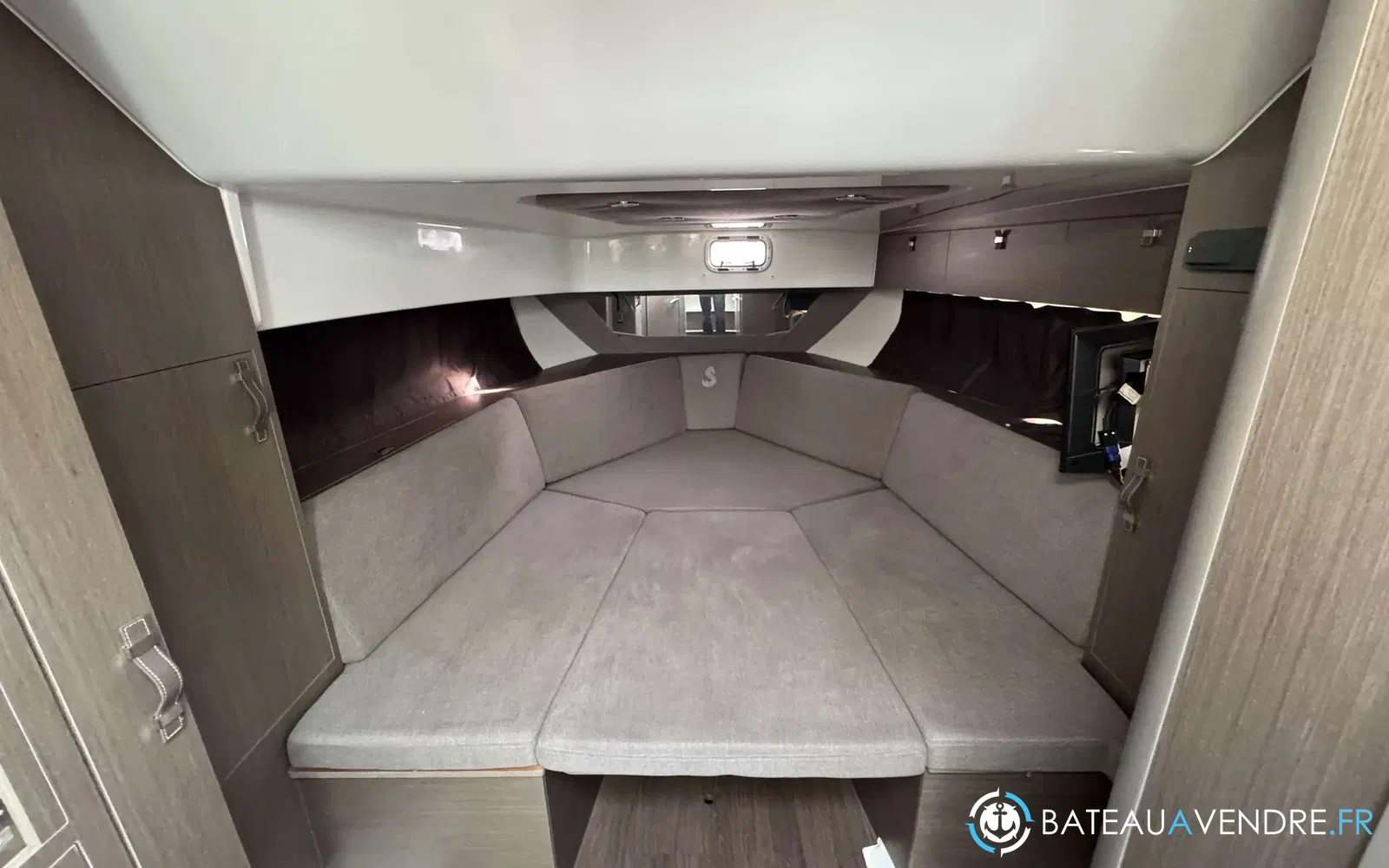 slider 14 Beneteau Gran Turismo 32