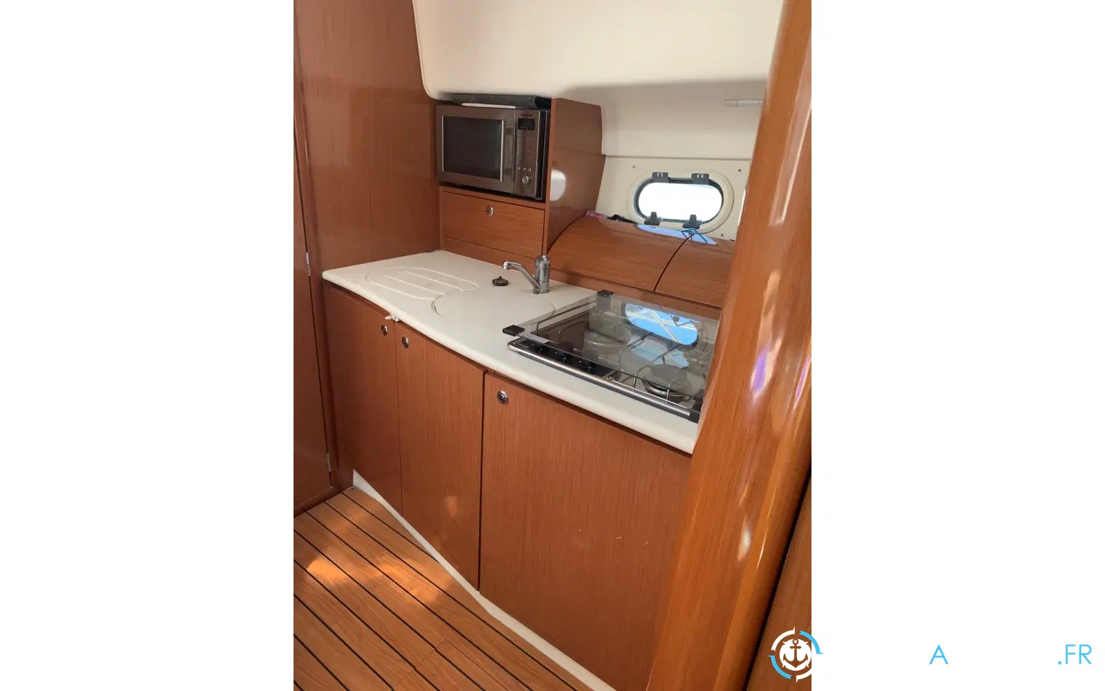 slider 9 Jeanneau Prestige 34