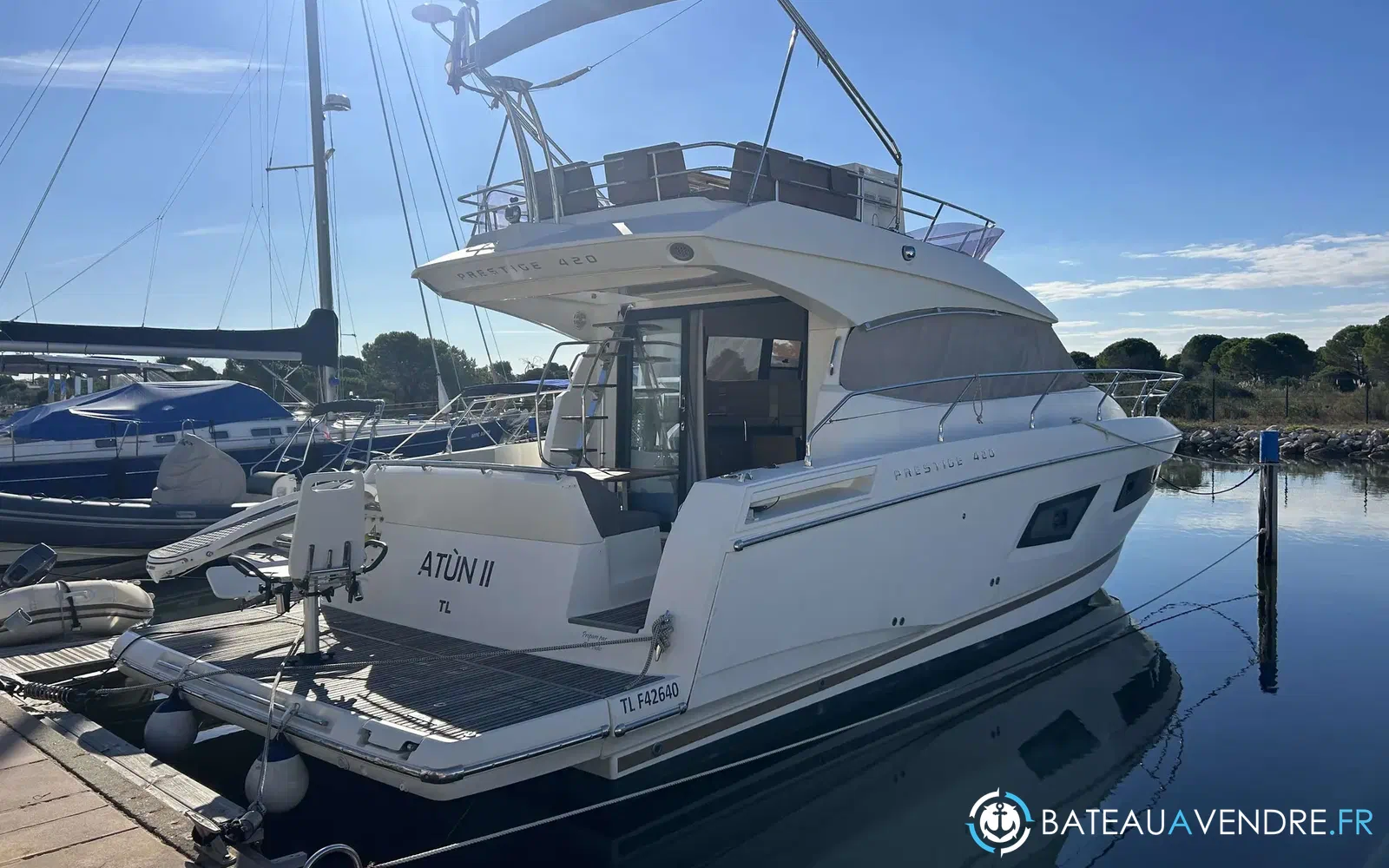 slider 2 Prestige Yachts 420 Fly