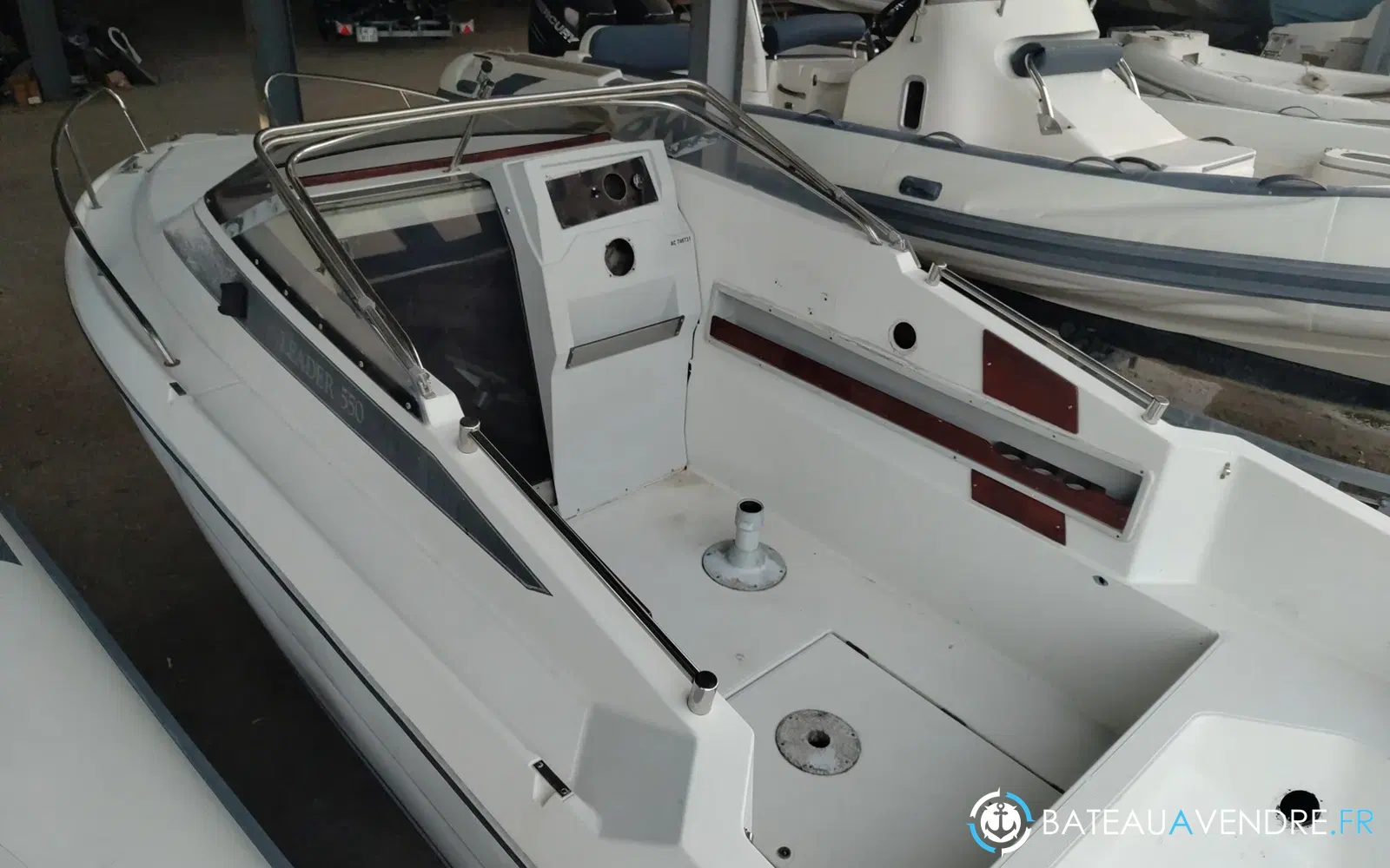 slider 3 Jeanneau Leader 550