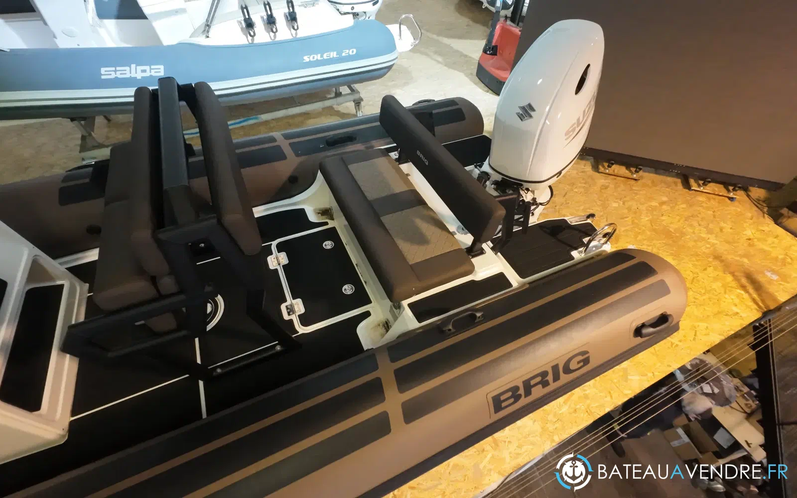 slider 12 Brig Navigator 20