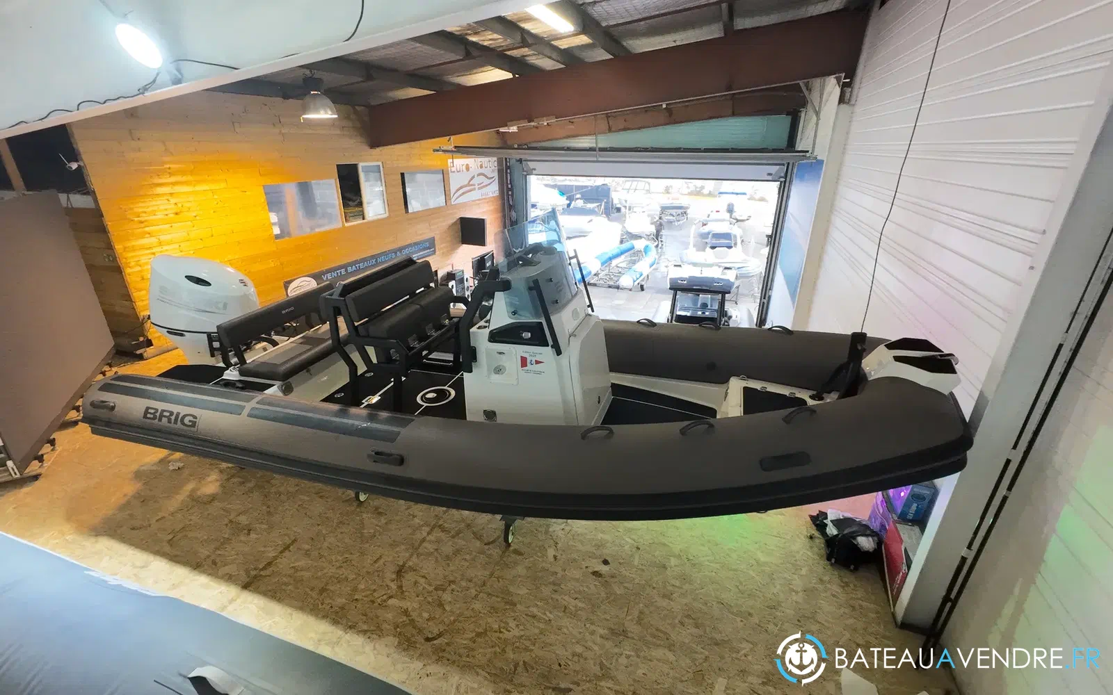 slider 2 Brig Navigator 20