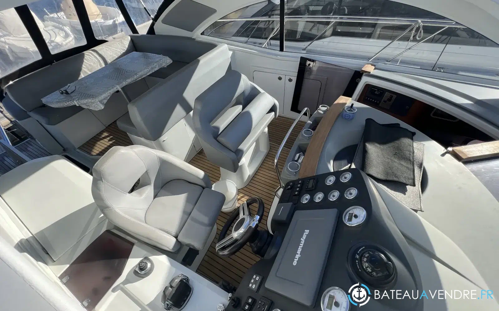 slider 5 Beneteau Monte Carlo 42