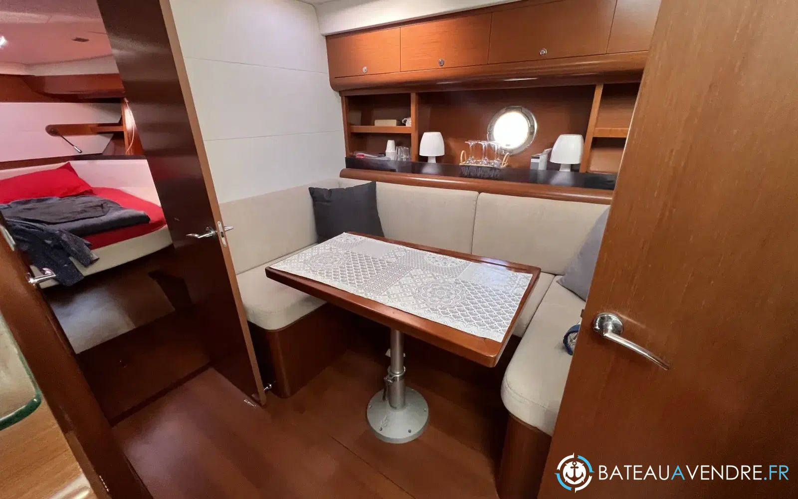 slider 6 Beneteau Monte Carlo 42