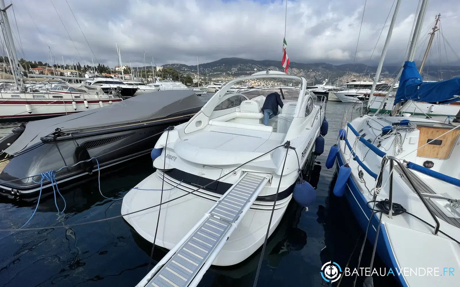 slider 15 Pershing 37