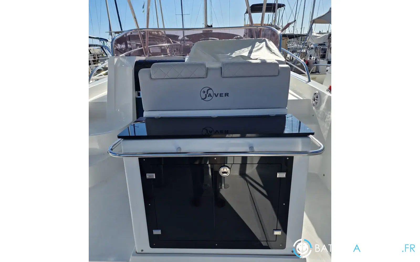 slider 18 Saver 300 Walk Around