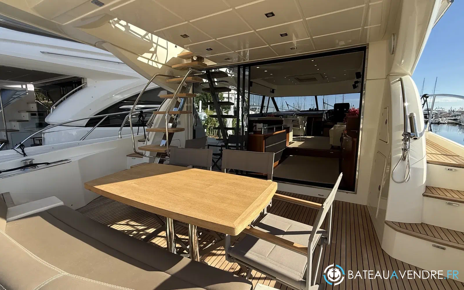 slider 12 Prestige Yachts 620 S