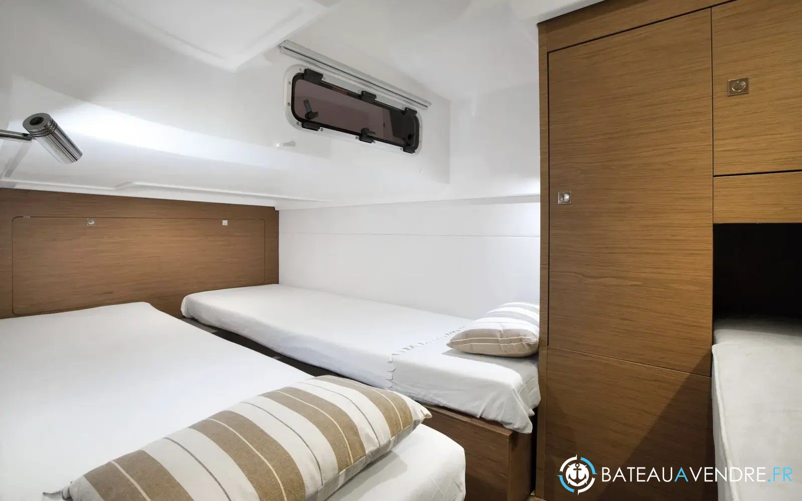 slider 7 Jeanneau Leader 36