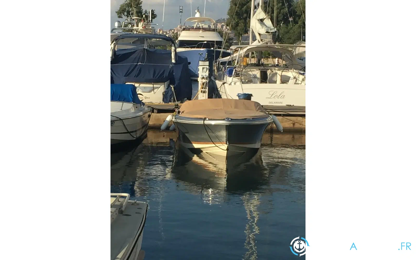 slider 16 Chris Craft Carina 21