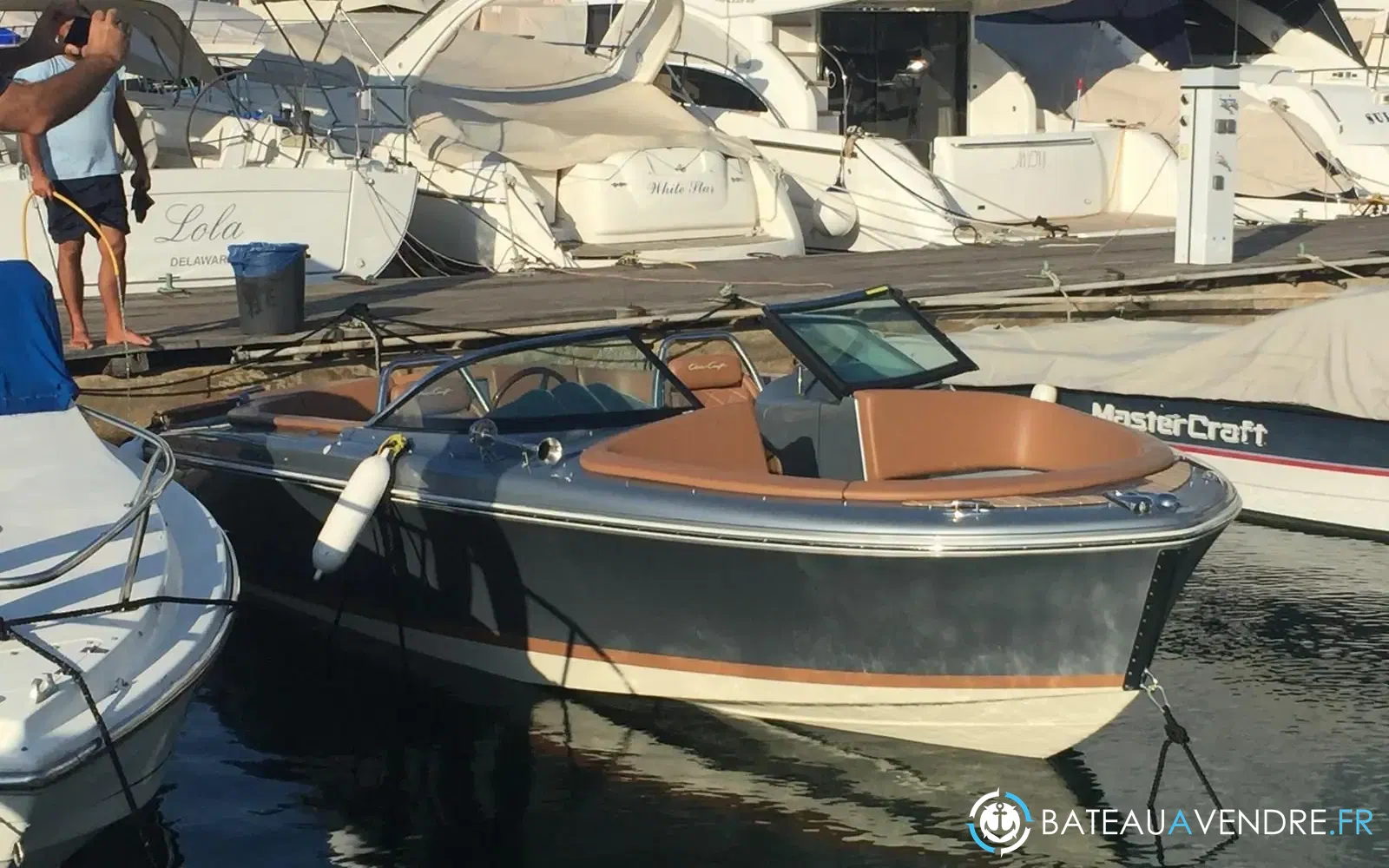 slider 6 Chris Craft Carina 21