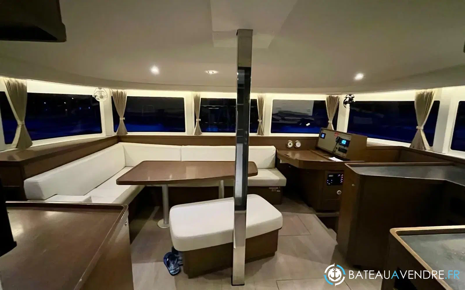 slider 22 Lagoon 42