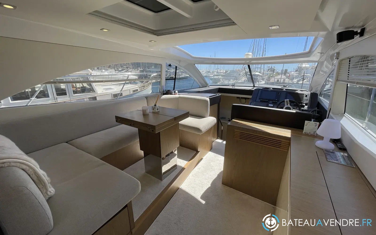 slider 9 Beneteau Gran Turismo 49