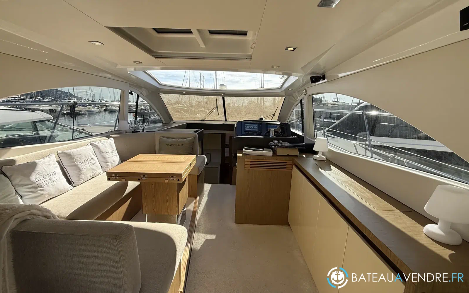 slider 19 Beneteau Gran Turismo 49
