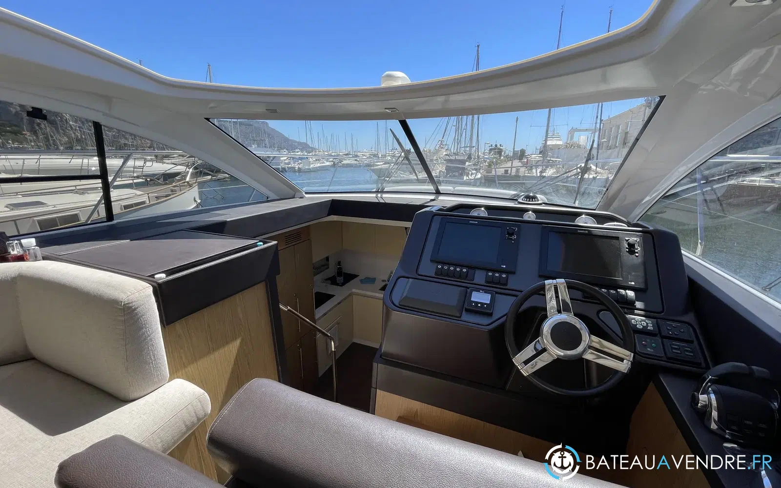 slider 7 Beneteau Gran Turismo 49