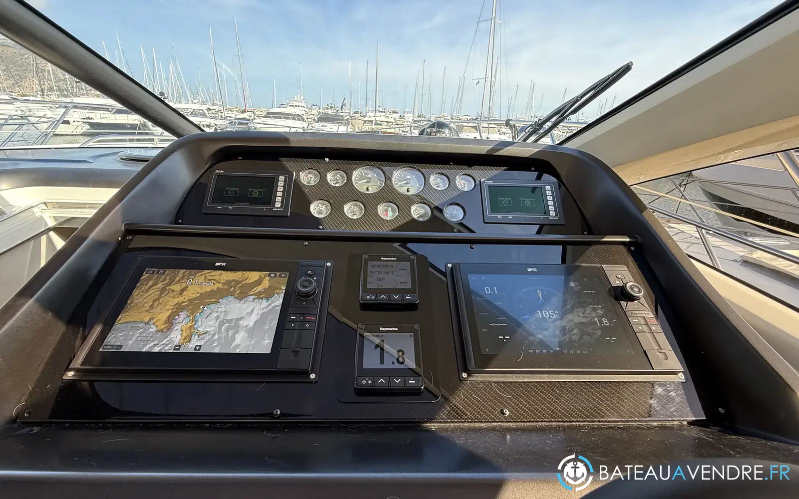 slider 9 Sunseeker Predator 60