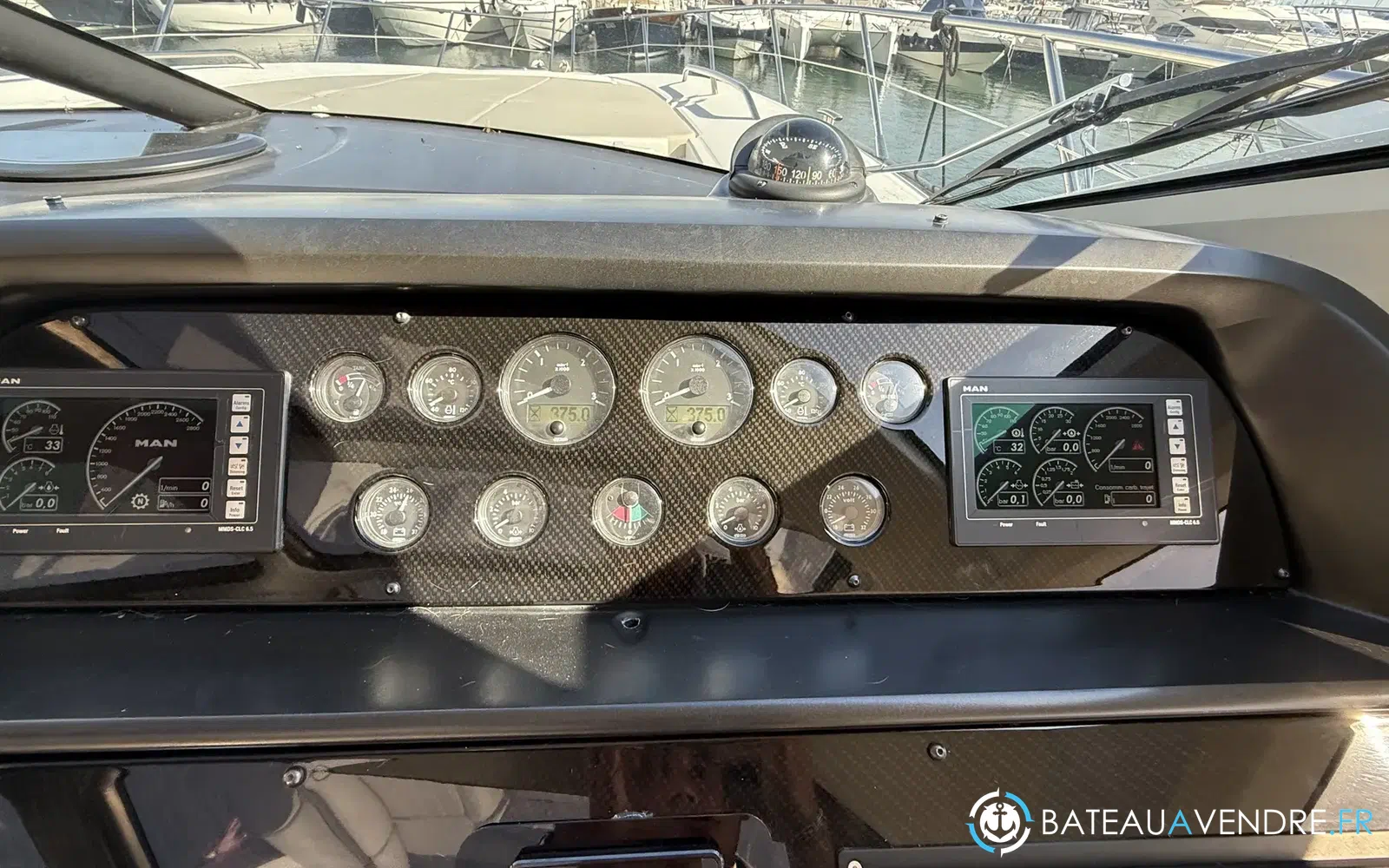 slider 12 Sunseeker Predator 60