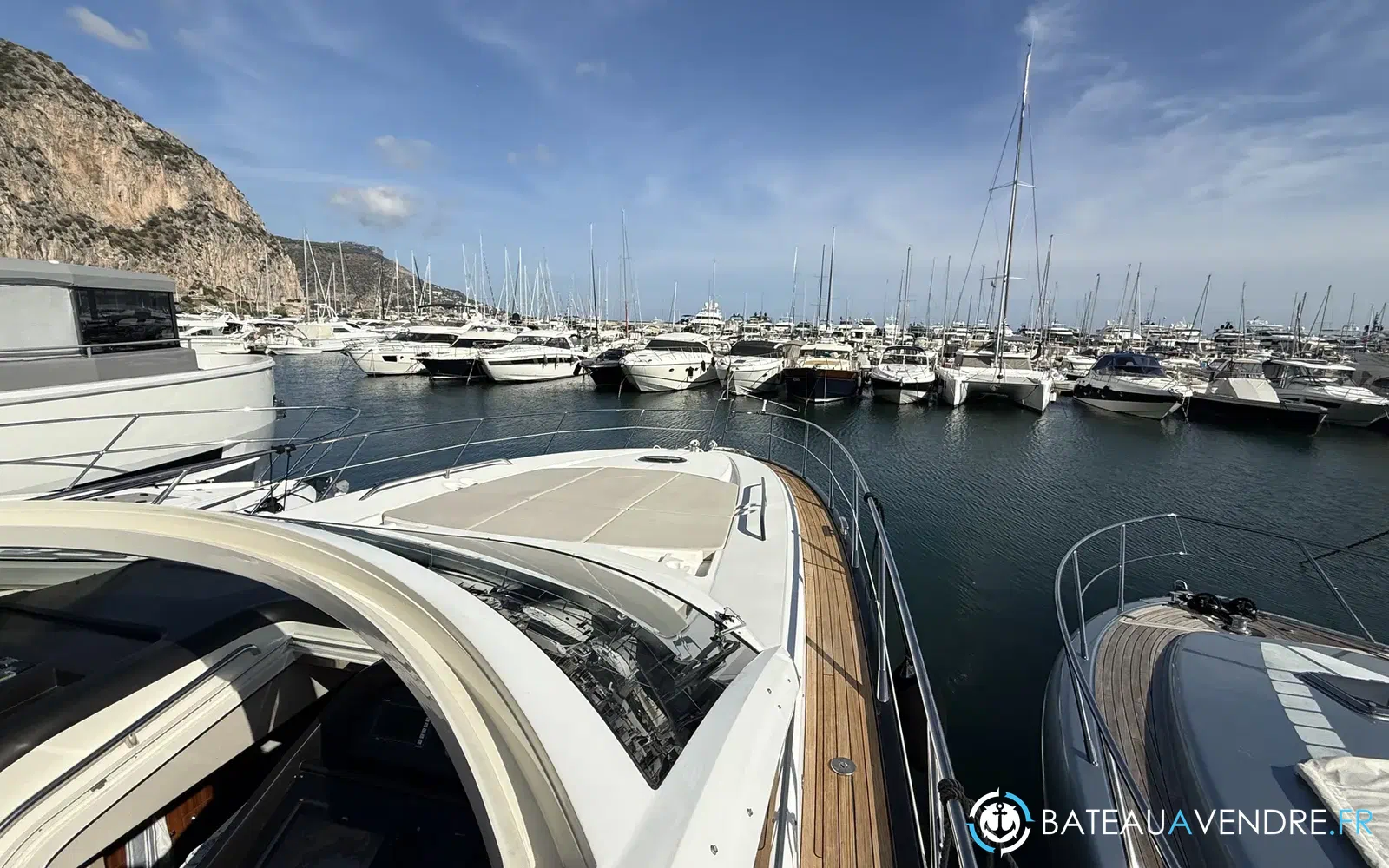 slider 17 Sunseeker Predator 60