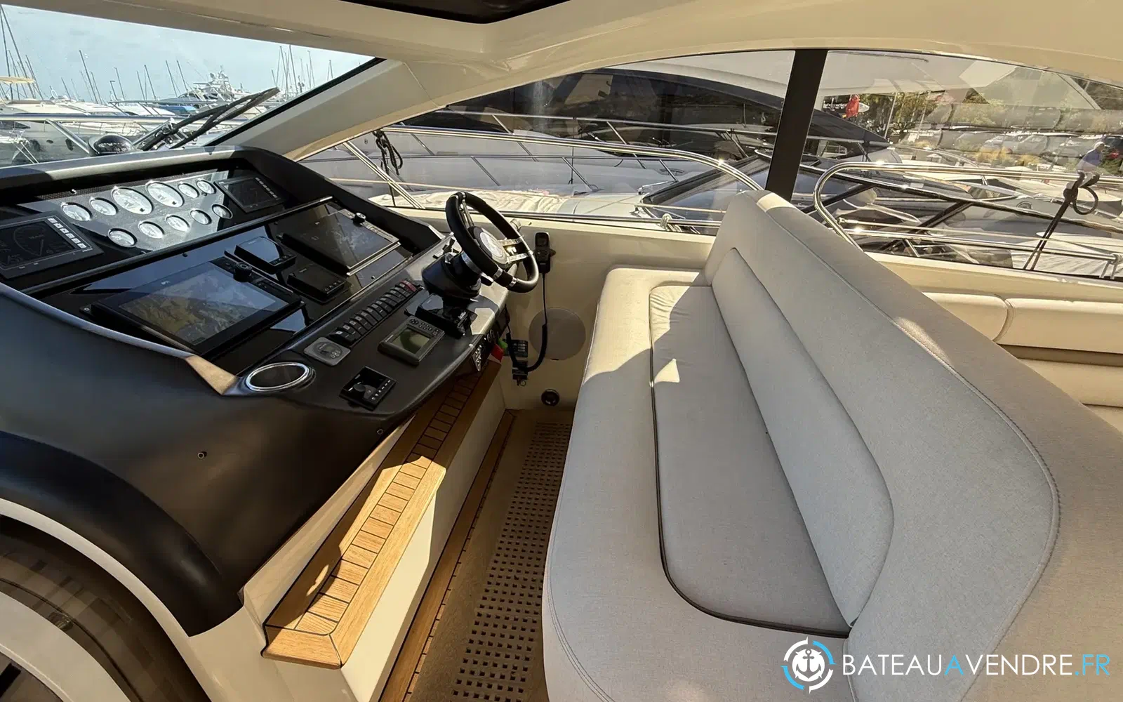 slider 21 Sunseeker Predator 60