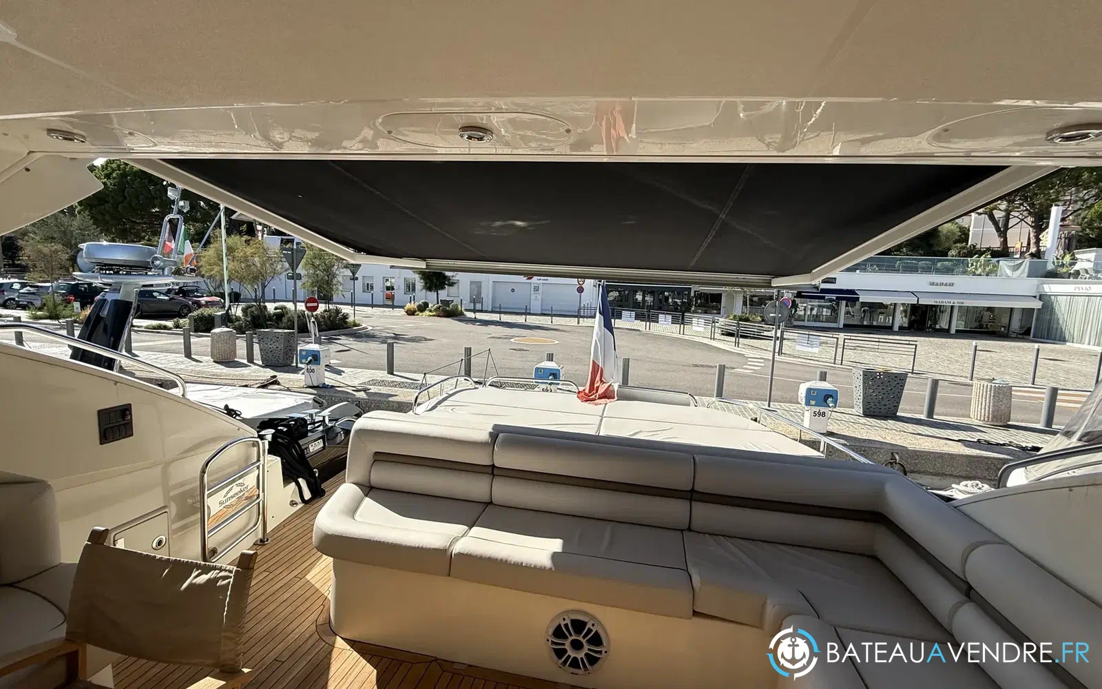 slider 28 Sunseeker Predator 60
