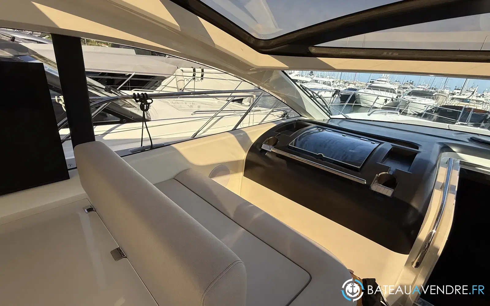 slider 34 Sunseeker Predator 60