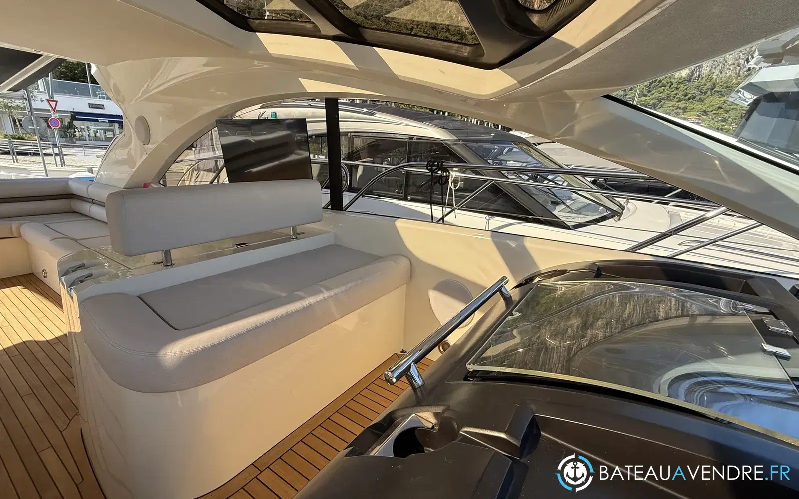 slider 35 Sunseeker Predator 60