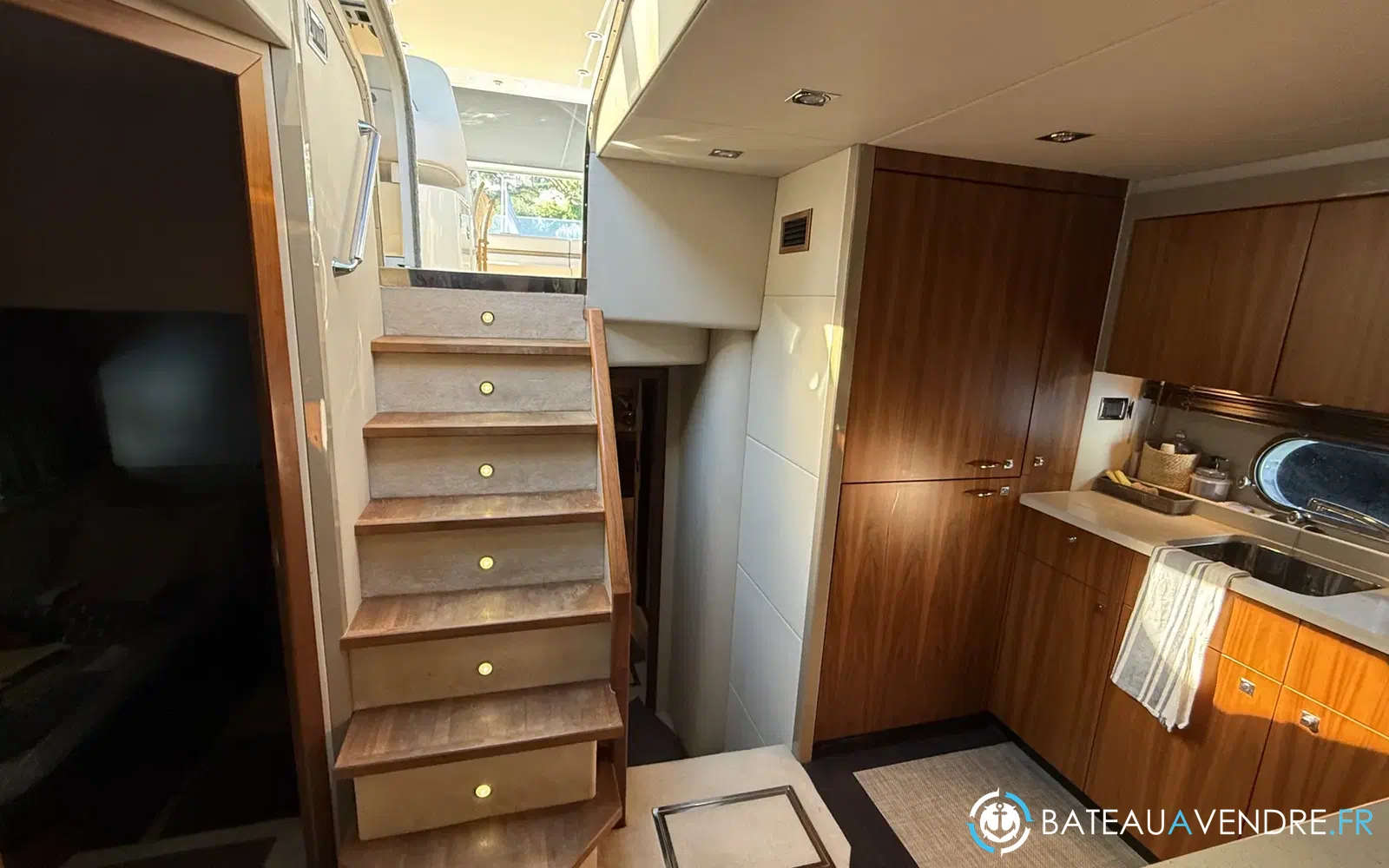 slider 36 Sunseeker Predator 60