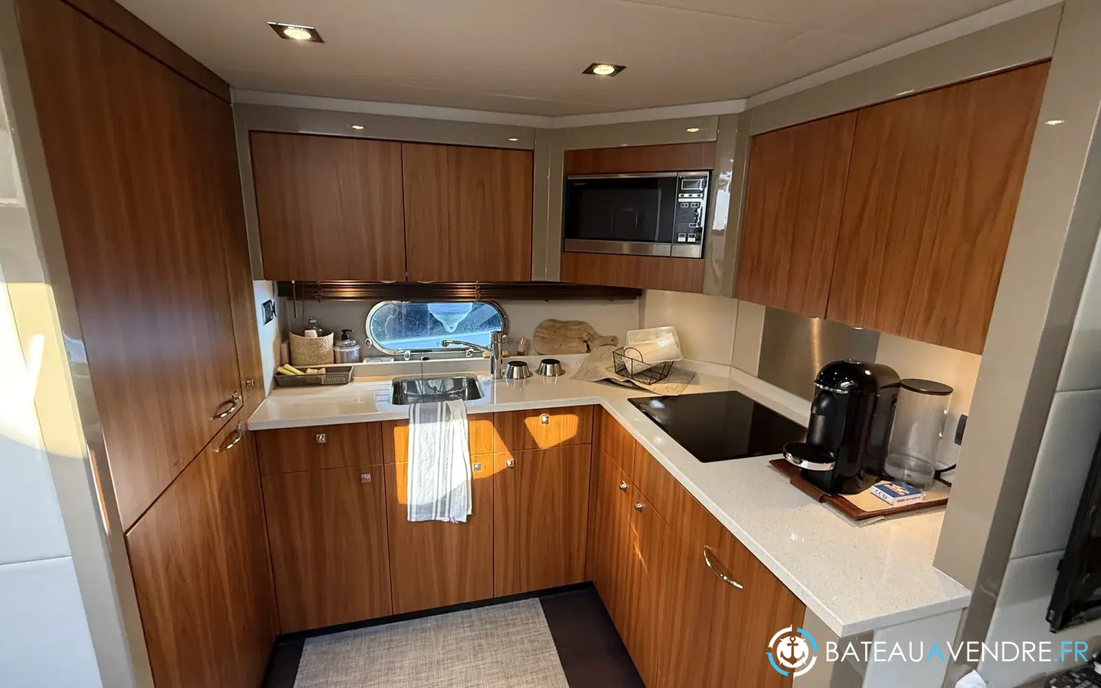 slider 37 Sunseeker Predator 60