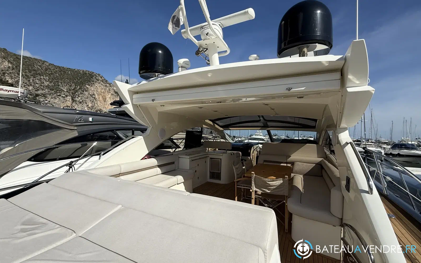 slider 3 Sunseeker Predator 60