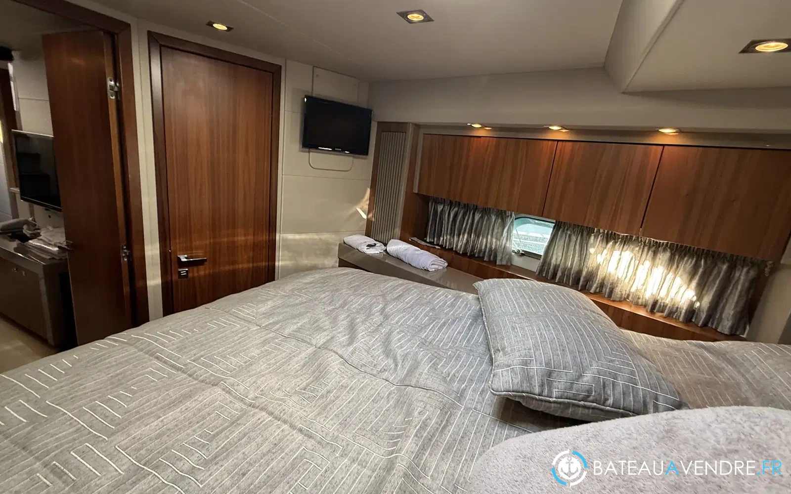 slider 48 Sunseeker Predator 60