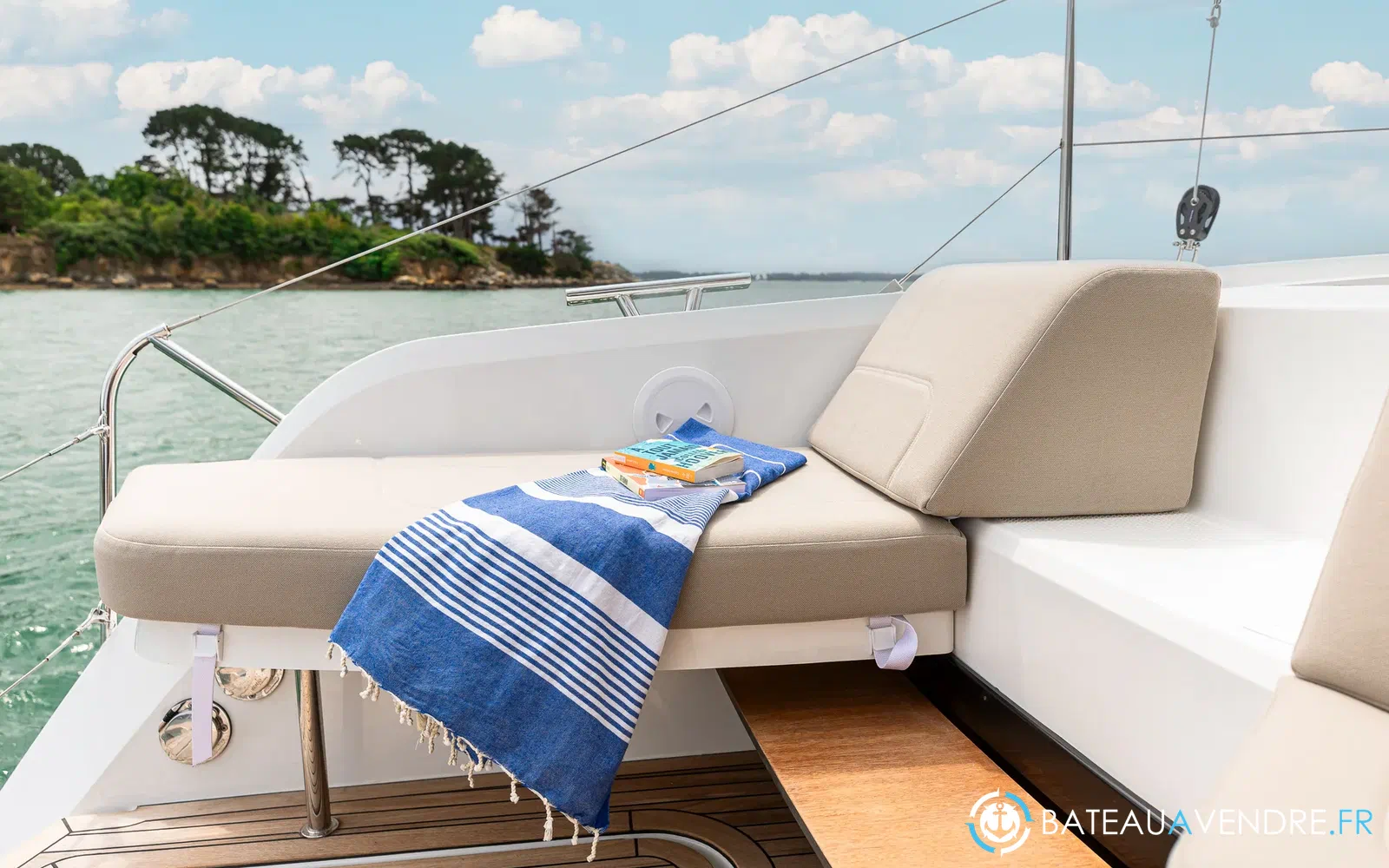 slider 54 Fountaine Pajot Lipari 41