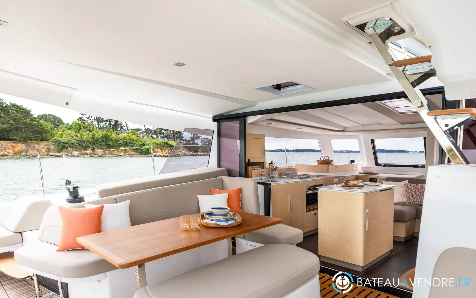 slider 55 Fountaine Pajot Lipari 41