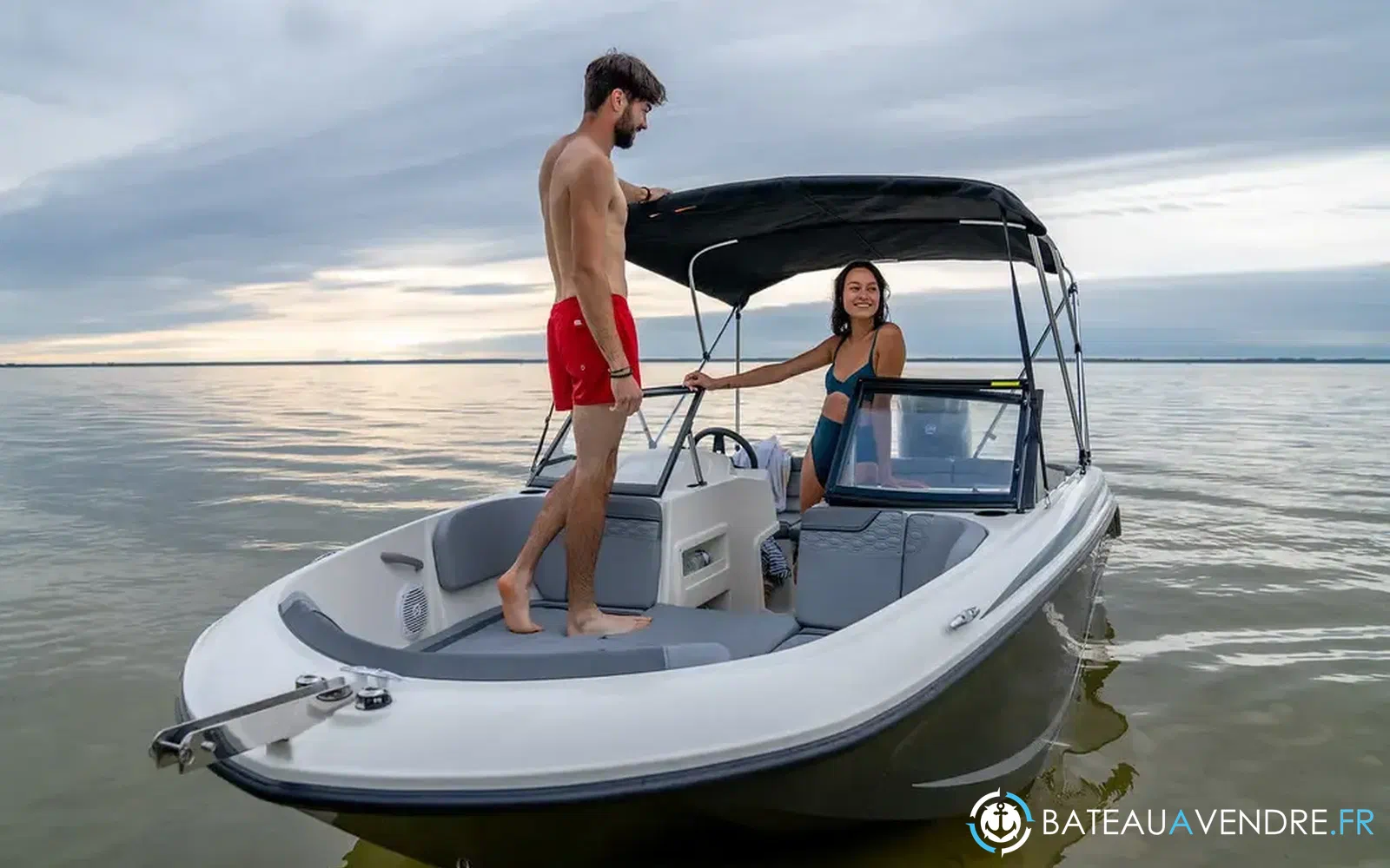 slider 4 Bayliner Element M17